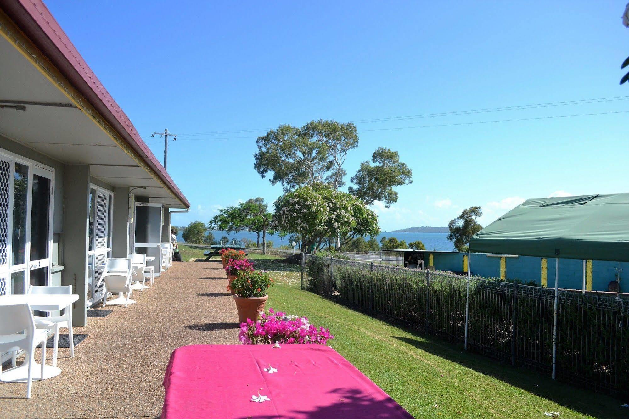 Ocean View Motel Bowen Extérieur photo