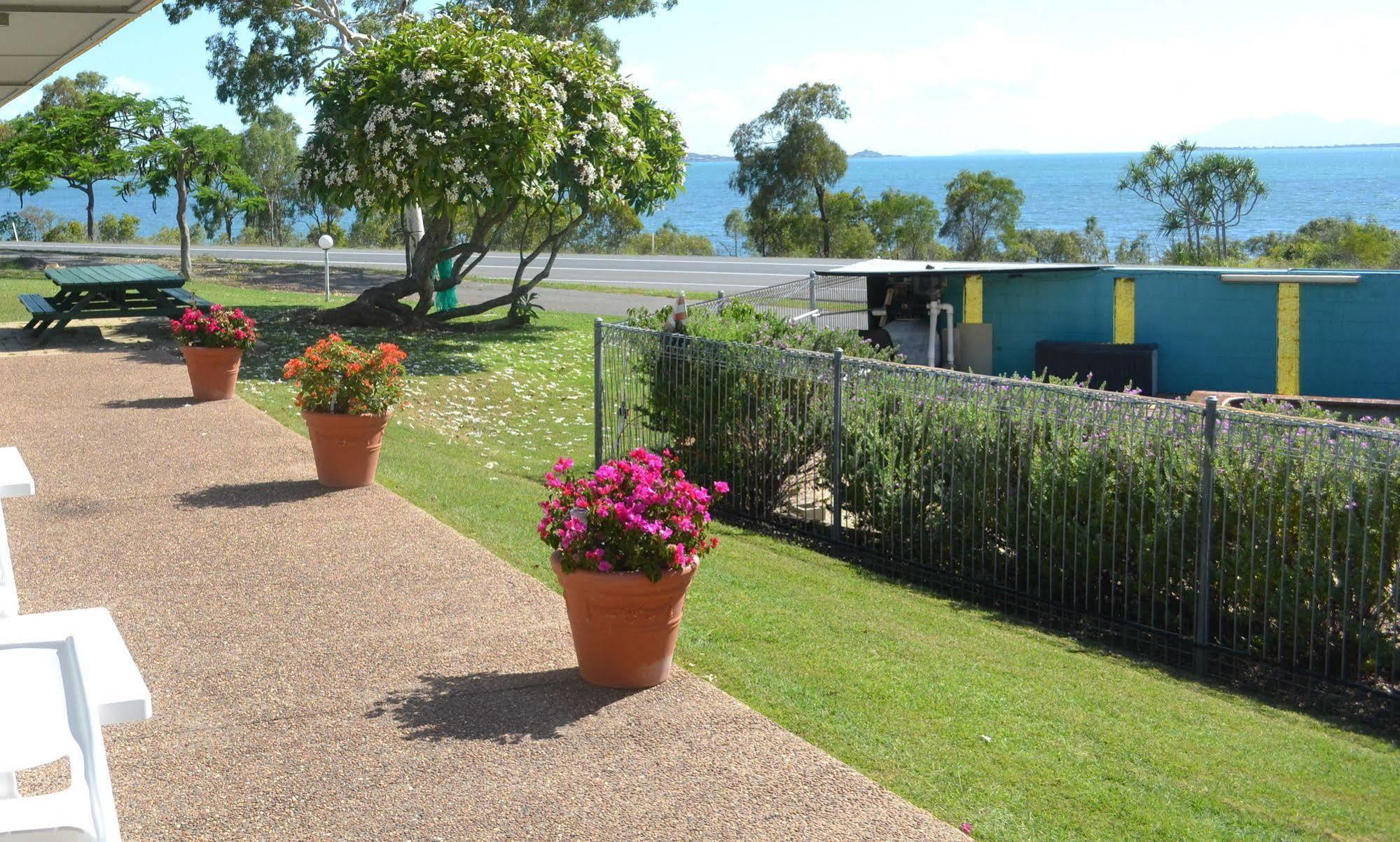 Ocean View Motel Bowen Extérieur photo