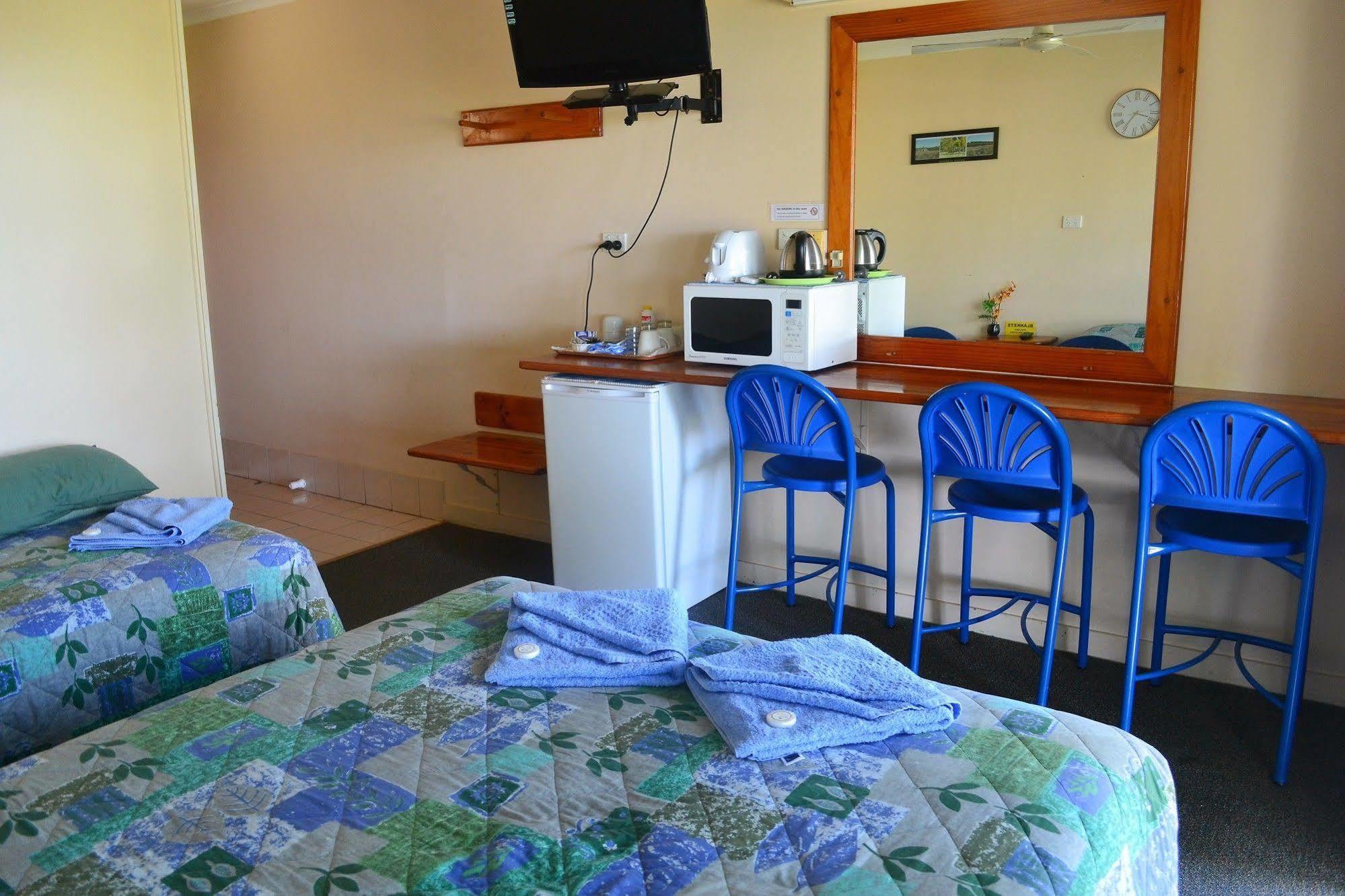 Ocean View Motel Bowen Extérieur photo