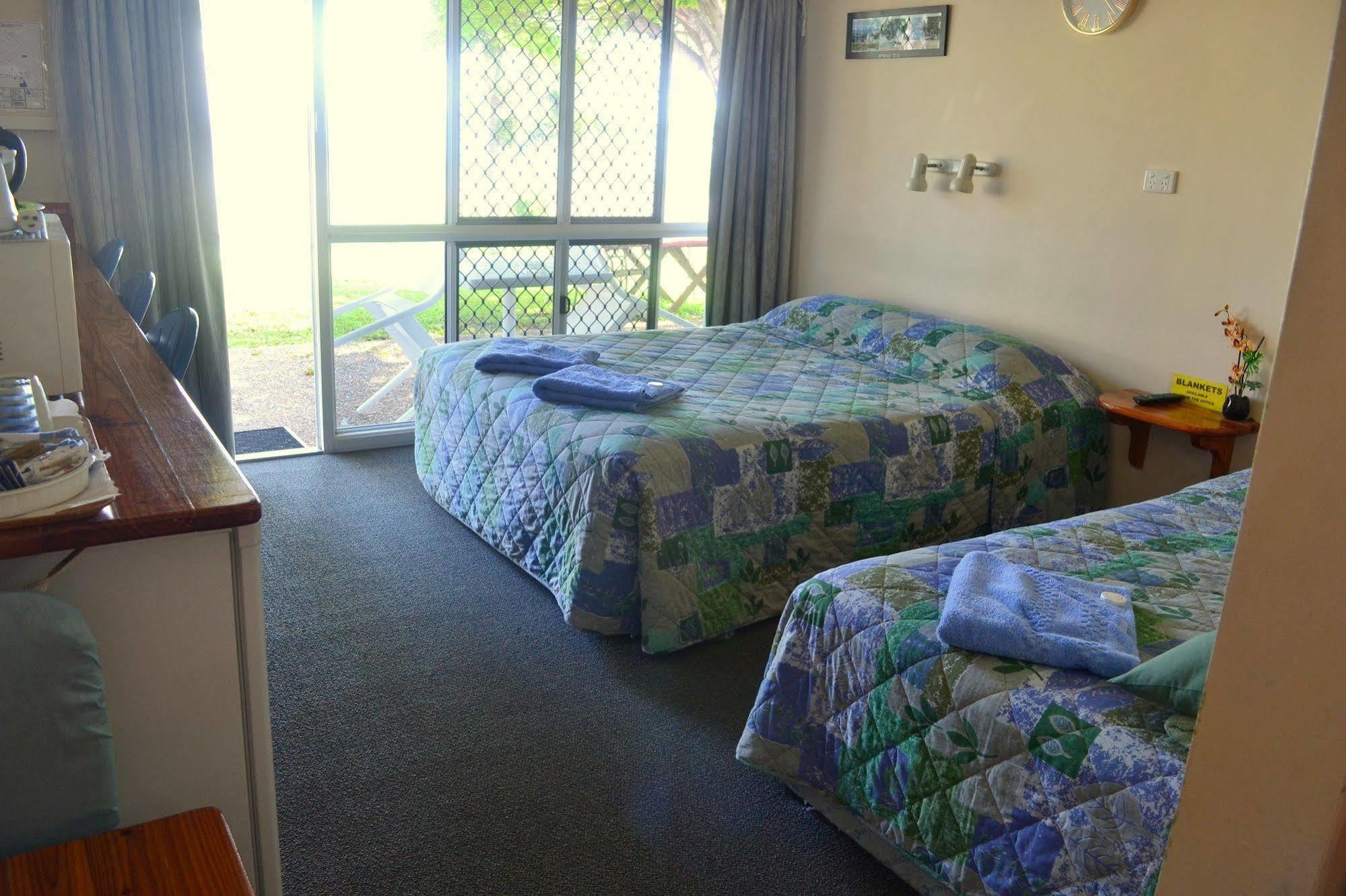 Ocean View Motel Bowen Extérieur photo